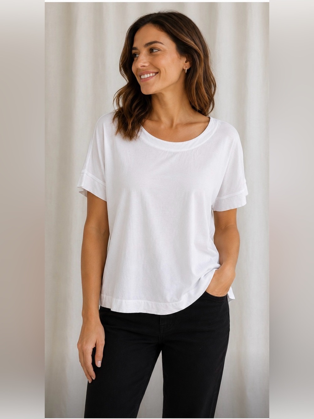 Kit and Ace White Short Sleeve Crew Tee with V Back XS